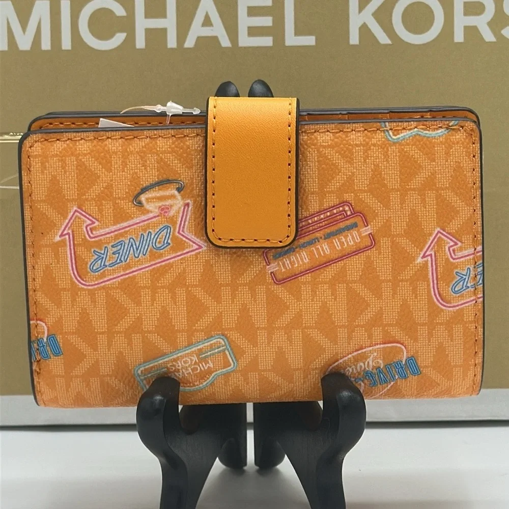 Michael Kors Jet Set Travel Medium Printed Signature Logo Bi-Fold
Pop Orange - Picture 7 of 14